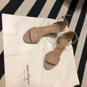 SALVATORE FERRAGAMO Nude Patent Block Sandal